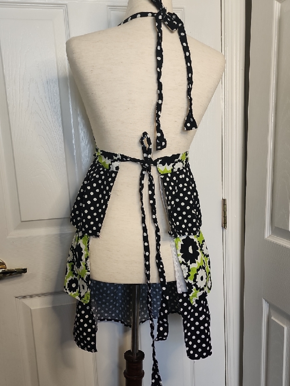 Women’s Lime Green & Black Floral Tiered Halter APRON - Picture 2 of 7